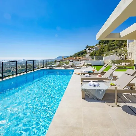 Bliss - Plusholidays Villa