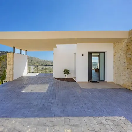 Bliss - Plusholidays Villa