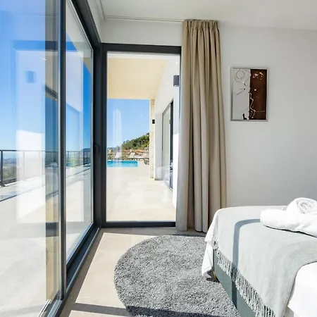 Villa Bliss - Plusholidays