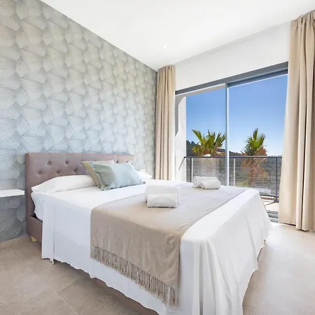 Bliss - Plusholidays Villa Empedrola